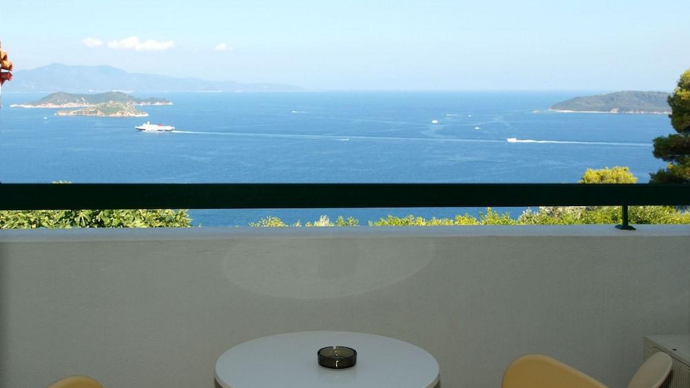 Skiathos Club Hotel & Suites Vasilias  Exterior photo