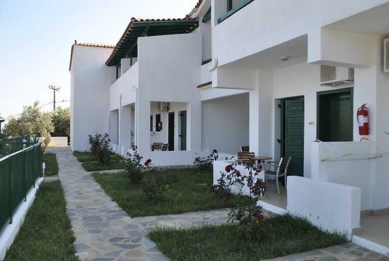 Skiathos Club Hotel & Suites Vasilias  Exterior photo