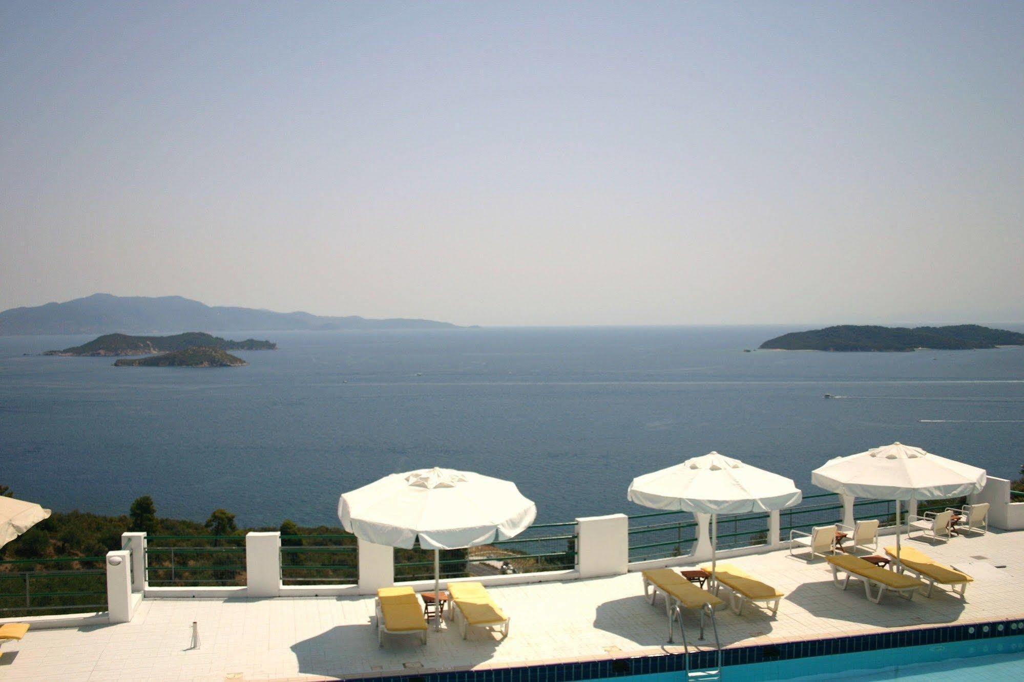 Skiathos Club Hotel & Suites Vasilias  Exterior photo