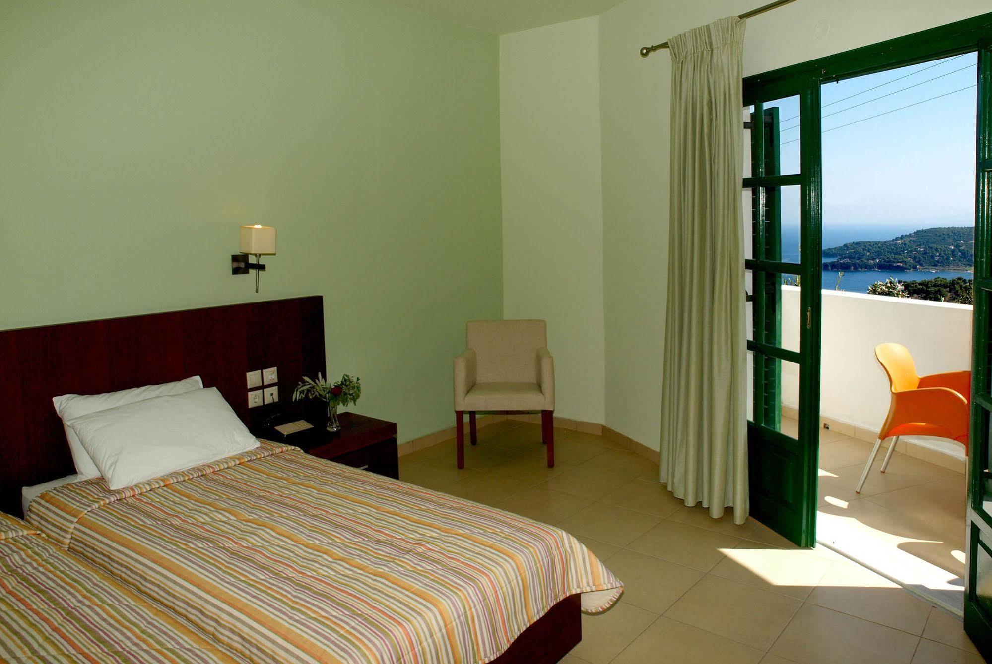 Skiathos Club Hotel & Suites Vasilias  Exterior photo