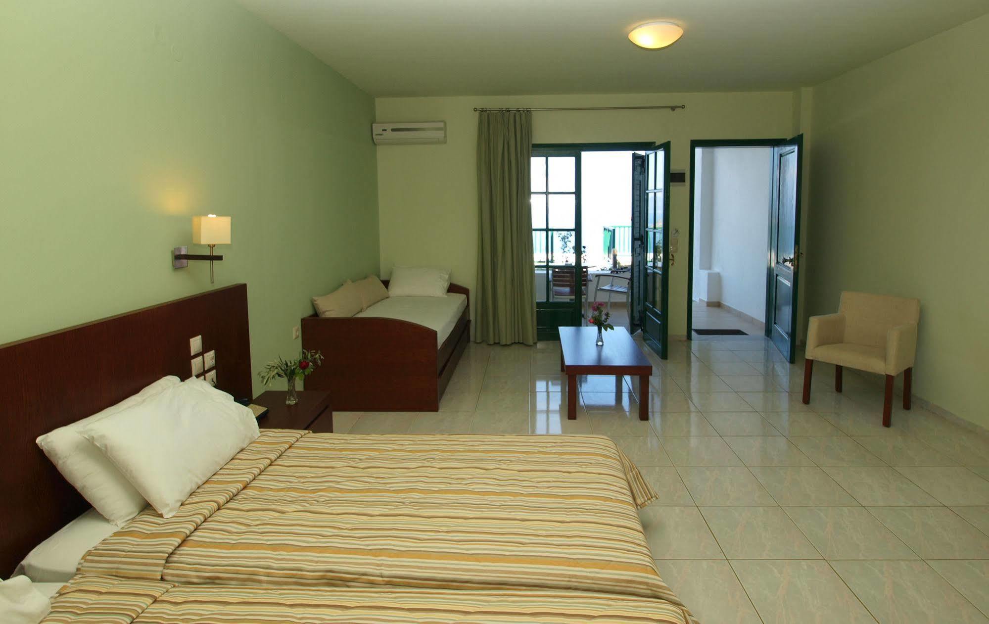 Skiathos Club Hotel & Suites Vasilias  Exterior photo