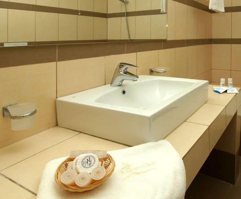 Skiathos Club Hotel & Suites Vasilias  Exterior photo